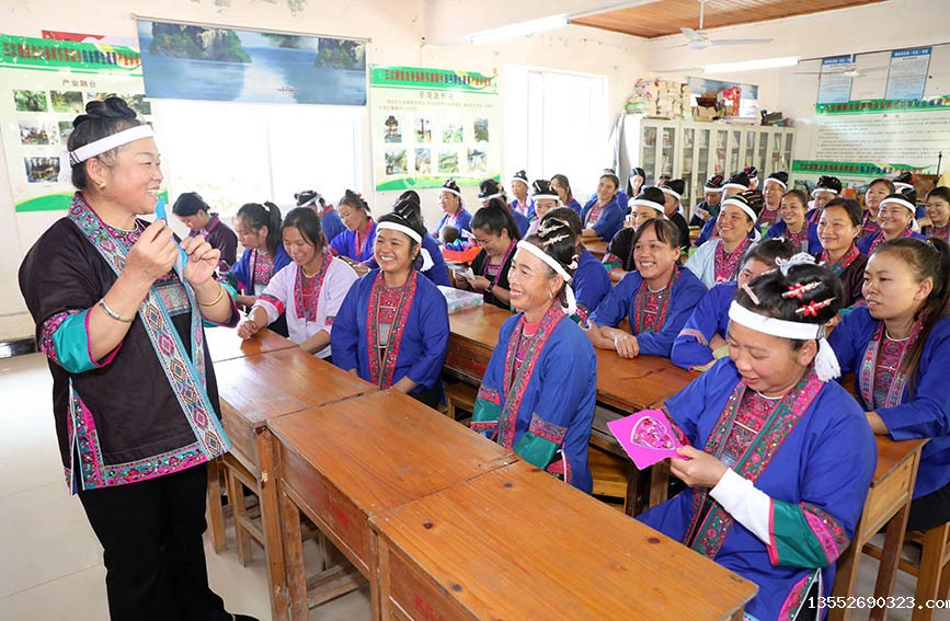 侗族刺绣技艺教学