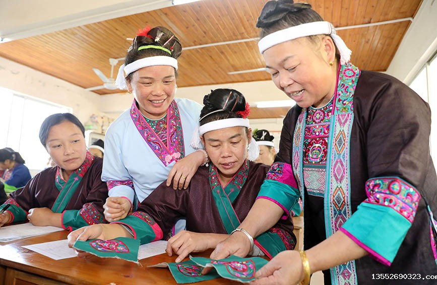 侗族刺绣技艺教学